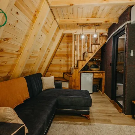 Molaverbungalov Chalet Camlihemsin